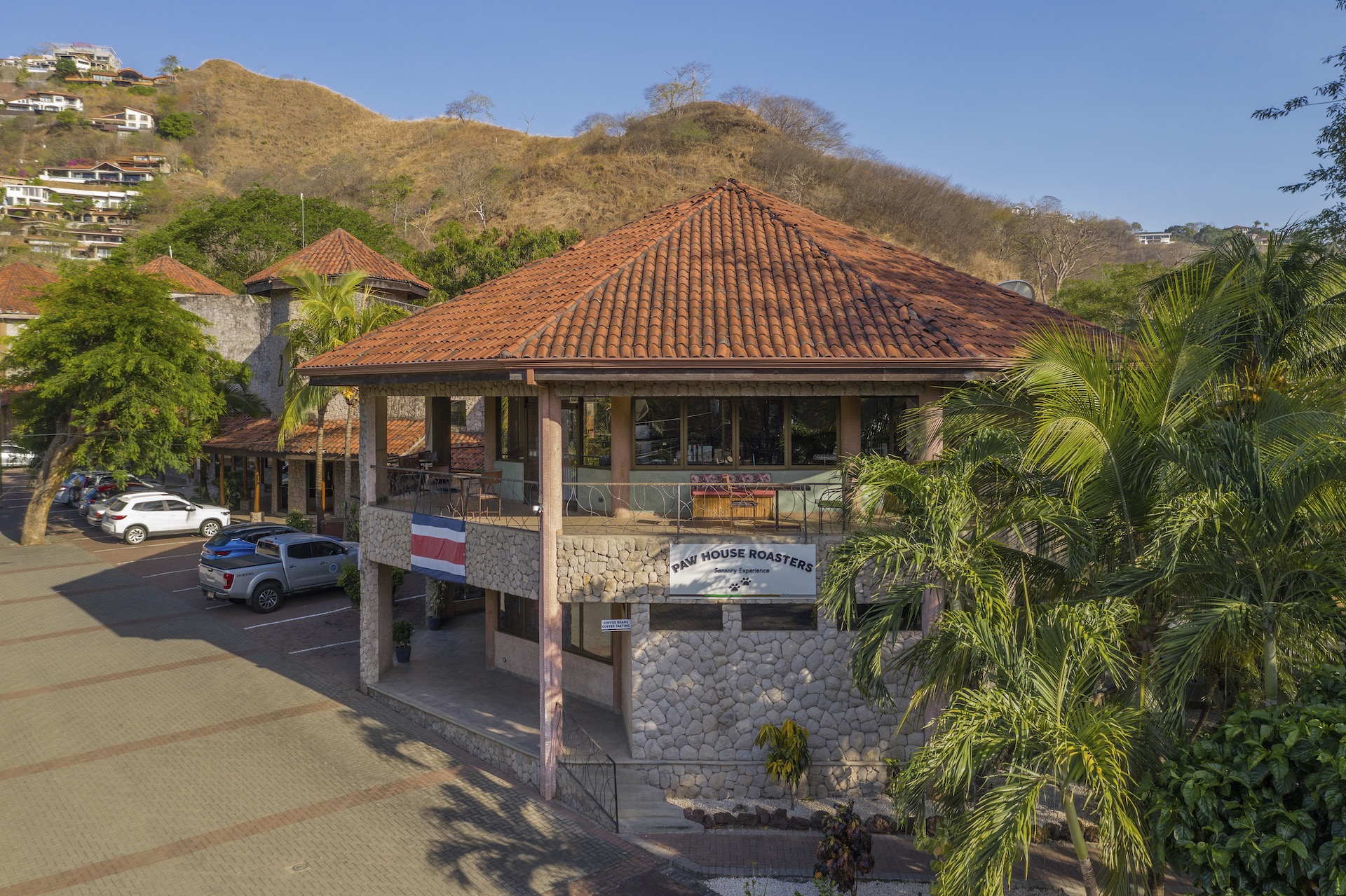 HERMOSA HEIGHTS COMMERCIAL BUILDING Papagayo Real Estate